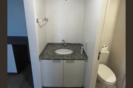 Banheiro de apartamento à venda com 1 quarto, 41m² em Vila Carioca, São Paulo