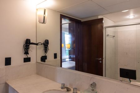 Apartamento à venda com 85m², 2 quartos e 2 vagasBanheiro da Suíte 2