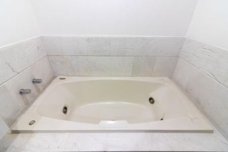 Apartamento à venda com 85m², 2 quartos e 2 vagasBanheiro da Suíte 1