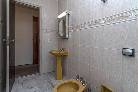 Casa à venda com 126m², 3 quartos e 3 vagasBanheiro da Suíte