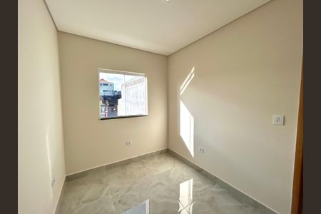 Quarto 1 de casa para alugar com 2 quartos, 60m² em Cidade Jardim Cumbica, Guarulhos
