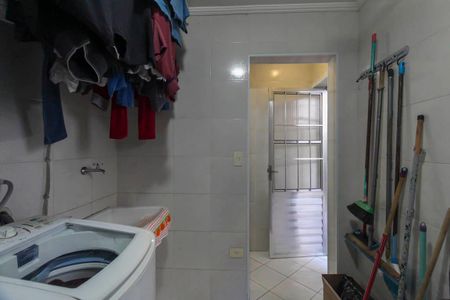 Casa à venda com 100m², 3 quartos e 2 vagas Casa à venda com 100m², 3 quartos e 2 vagasÁrea de Serviço