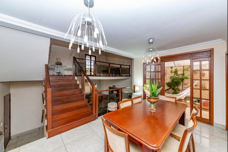 Casa para alugar com 389m², 5 quartos e 2 vagasSala 2