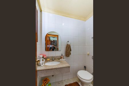 Casa para alugar com 389m², 5 quartos e 2 vagasLavabo