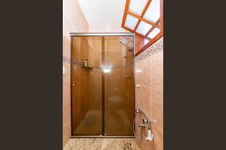 Casa para alugar com 389m², 5 quartos e 2 vagasBanheiro Social