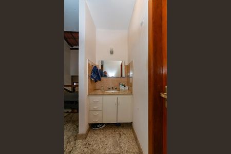 Casa para alugar com 389m², 5 quartos e 2 vagasBanheiro Social