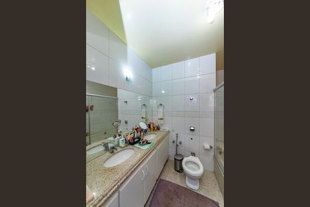 Casa para alugar com 389m², 5 quartos e 2 vagasBanheiro da Suíte 1