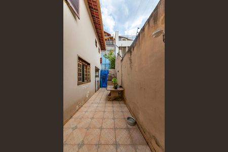 Casa para alugar com 389m², 5 quartos e 2 vagasQuintal