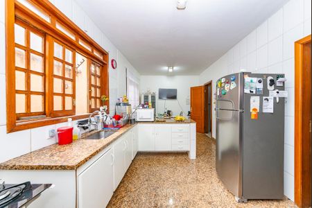 Casa para alugar com 389m², 5 quartos e 2 vagasCozinha