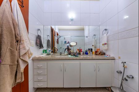 Casa para alugar com 389m², 5 quartos e 2 vagasBanheiro da Suíte 1
