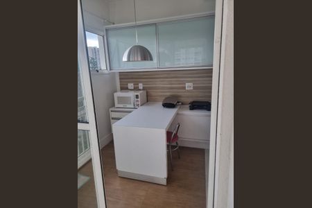 Apartamento à venda com 110m², 2 quartos e 2 vagas Apartamento à venda com 110m², 2 quartos e 2 vagasCozinha