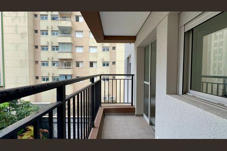 Apartamento à venda com 40m², 1 quarto e sem vaga Apartamento à venda com 40m², 1 quarto e sem vagaVaranda
