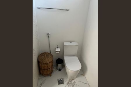 Casa à venda com 210m², 4 quartos e 3 vagas Casa à venda com 210m², 4 quartos e 3 vagasFoto 62