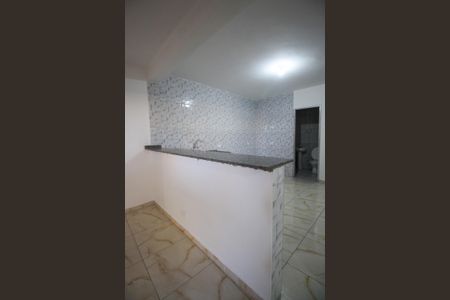 Sala de casa para alugar com 2 quartos, 68m² em Parque Ipe, São Paulo