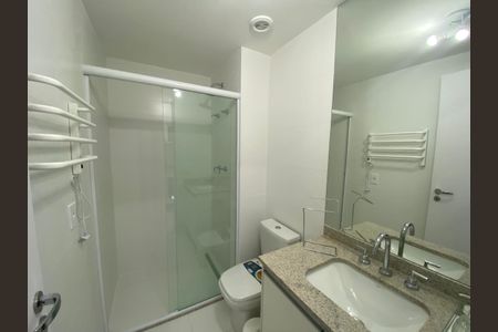 Banheiro de kitnet/studio à venda com 1 quarto, 25m² em Campo Belo, São Paulo