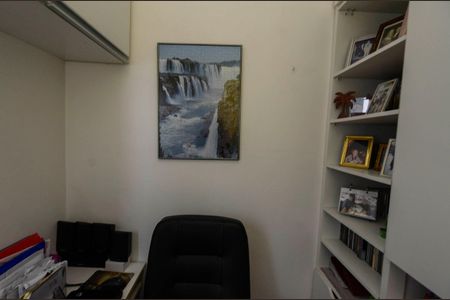 Apartamento à venda com 61m², 2 quartos e 1 vaga Apartamento à venda com 61m², 2 quartos e 1 vagaQuarto de Serviço