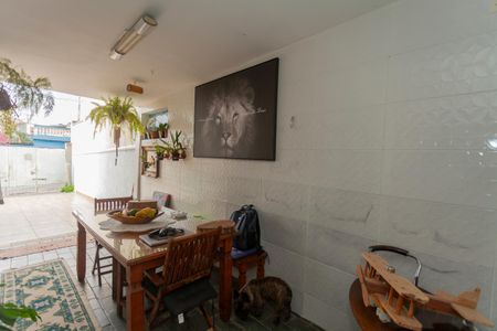 Casa à venda com 160m², 5 quartos e 4 vagasÁrea externa