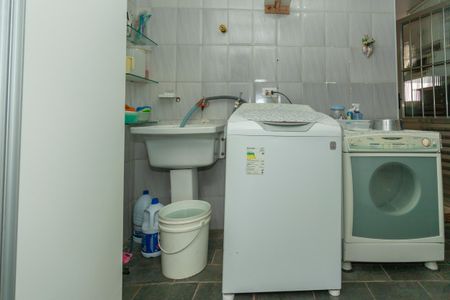 Casa à venda com 160m², 5 quartos e 4 vagasÁrea de Serviço