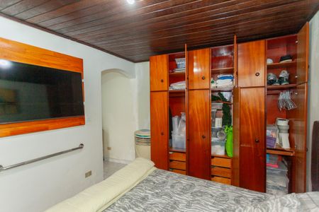 Casa à venda com 160m², 5 quartos e 4 vagasEdícula - Quarto