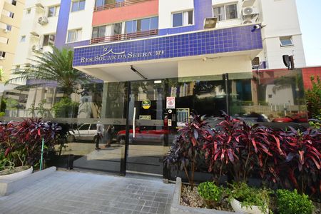 Apartamento para alugar com 61m², 2 quartos e 1 vaga Apartamento para alugar com 61m², 2 quartos e 1 vagaFachada