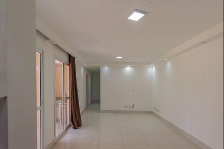 Sala de apartamento para alugar com 3 quartos, 76m² em Jardim São Vicente, Campinas