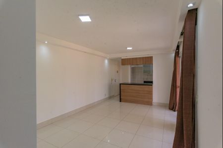 Apartamento para alugar com 76m², 3 quartos e 2 vagas Apartamento para alugar com 76m², 3 quartos e 2 vagasSala