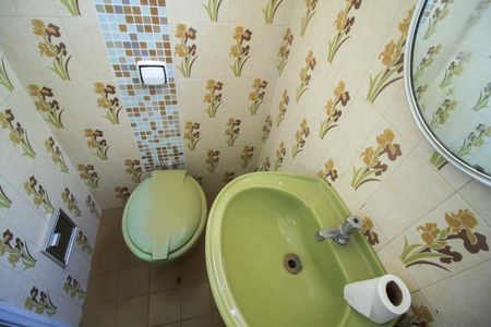 Casa à venda com 385m², 4 quartos e 7 vagas Casa à venda com 385m², 4 quartos e 7 vagasLavabo