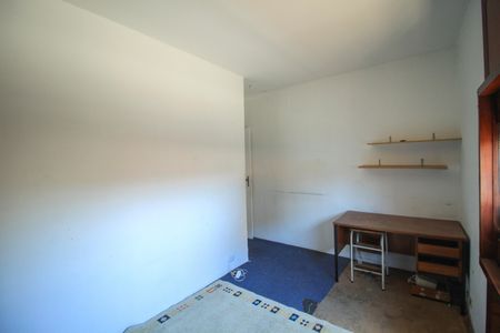 Casa à venda com 385m², 4 quartos e 7 vagas Casa à venda com 385m², 4 quartos e 7 vagasQuarto 2