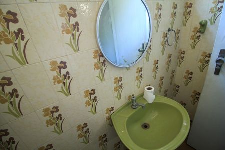 Casa à venda com 385m², 4 quartos e 7 vagas Casa à venda com 385m², 4 quartos e 7 vagasLavabo