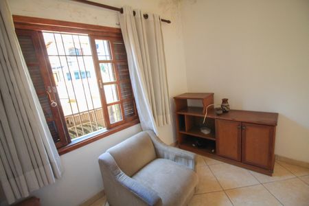 Casa à venda com 385m², 4 quartos e 7 vagas Casa à venda com 385m², 4 quartos e 7 vagasQuarto 3