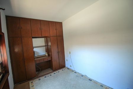 Casa à venda com 385m², 4 quartos e 7 vagas Casa à venda com 385m², 4 quartos e 7 vagasQuarto 2