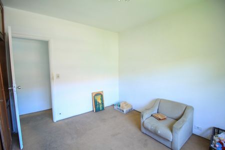 Casa à venda com 385m², 4 quartos e 7 vagas Casa à venda com 385m², 4 quartos e 7 vagasQuarto 1