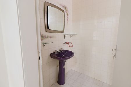 Casa à venda com 370m², 4 quartos e 2 vagasLavabo