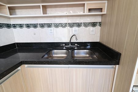 Casa à venda com 370m², 4 quartos e 2 vagasCozinha 