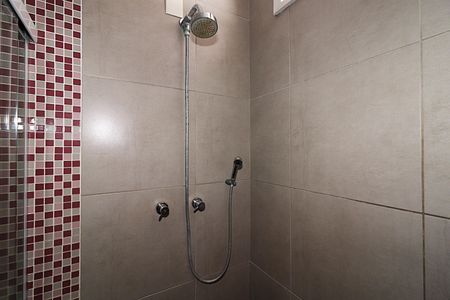 Casa à venda com 370m², 4 quartos e 2 vagasBanheiro - box