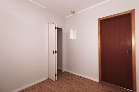 Casa à venda com 370m², 4 quartos e 2 vagasQuarto 3