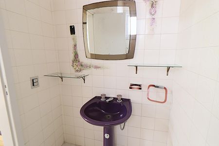 Casa à venda com 370m², 4 quartos e 2 vagasLavabo