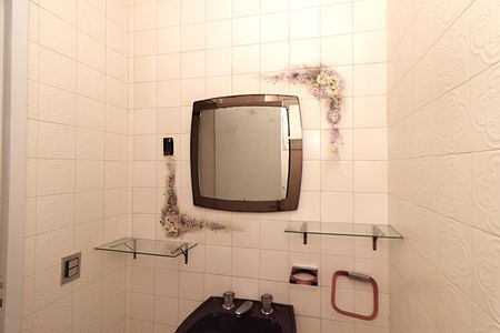 Casa à venda com 370m², 4 quartos e 2 vagasLavabo