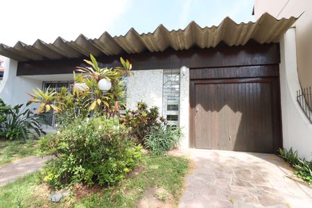 Casa à venda com 370m², 4 quartos e 2 vagasFachada