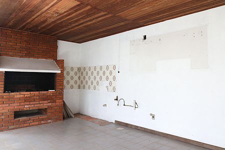 Casa à venda com 370m², 4 quartos e 2 vagasSalão de festa