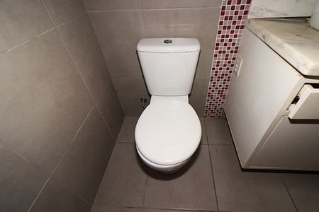 Casa à venda com 370m², 4 quartos e 2 vagasBanheiro