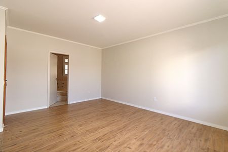 Casa à venda com 370m², 4 quartos e 2 vagasSuíte