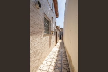Casa à venda com 125m², 2 quartos e 2 vagas Casa à venda com 125m², 2 quartos e 2 vagasCorredor