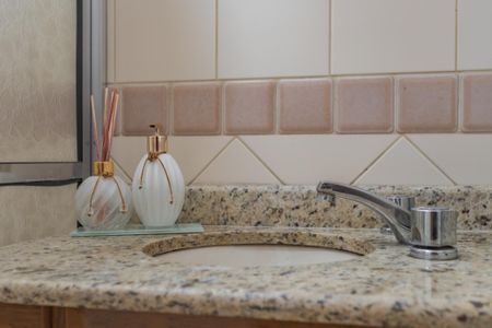 Apartamento à venda com 68m², 2 quartos e 1 vaga Apartamento à venda com 68m², 2 quartos e 1 vagaBanheiro