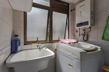 Apartamento à venda com 68m², 2 quartos e 1 vaga Apartamento à venda com 68m², 2 quartos e 1 vagaCozinha e Área de Serviço