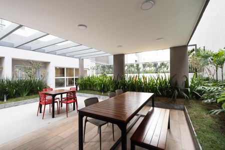 Apartamento à venda com 40m², 2 quartos e 1 vaga Apartamento à venda com 40m², 2 quartos e 1 vagaÁrea comum - Churrasqueira
