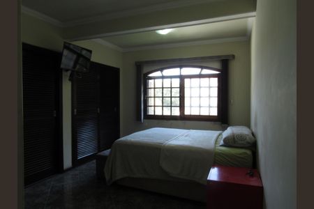 Casa para alugar com 300m², 3 quartos e 2 vagasSuíte