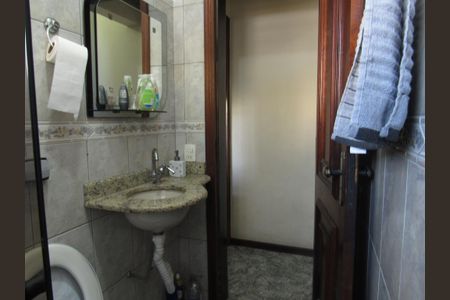 Casa para alugar com 300m², 3 quartos e 2 vagasBanheiro