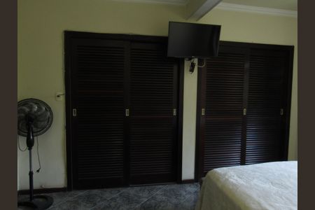 Casa para alugar com 300m², 3 quartos e 2 vagasSuíte