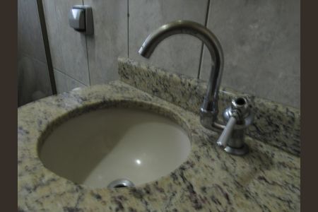 Casa para alugar com 300m², 3 quartos e 2 vagasBanheiro